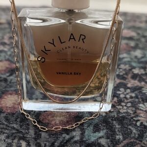 Skylar Vanilla Sky Perfume with Gold Layering Necklaces